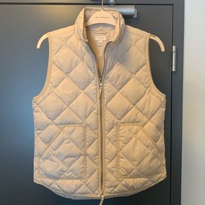 Cream quilted JCREW puffy vest